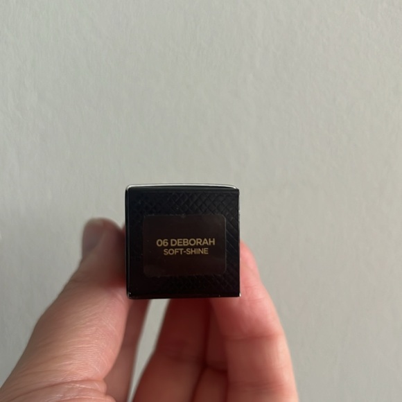 Tom Ford Lip Colour - 06 Deborah - Picture 3 of 3
